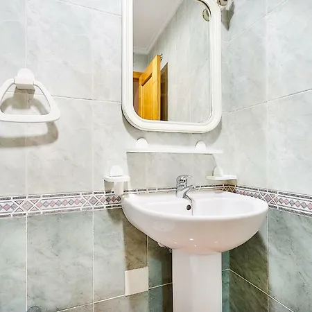 Espanhouse San Julian * تورّيفيِخا